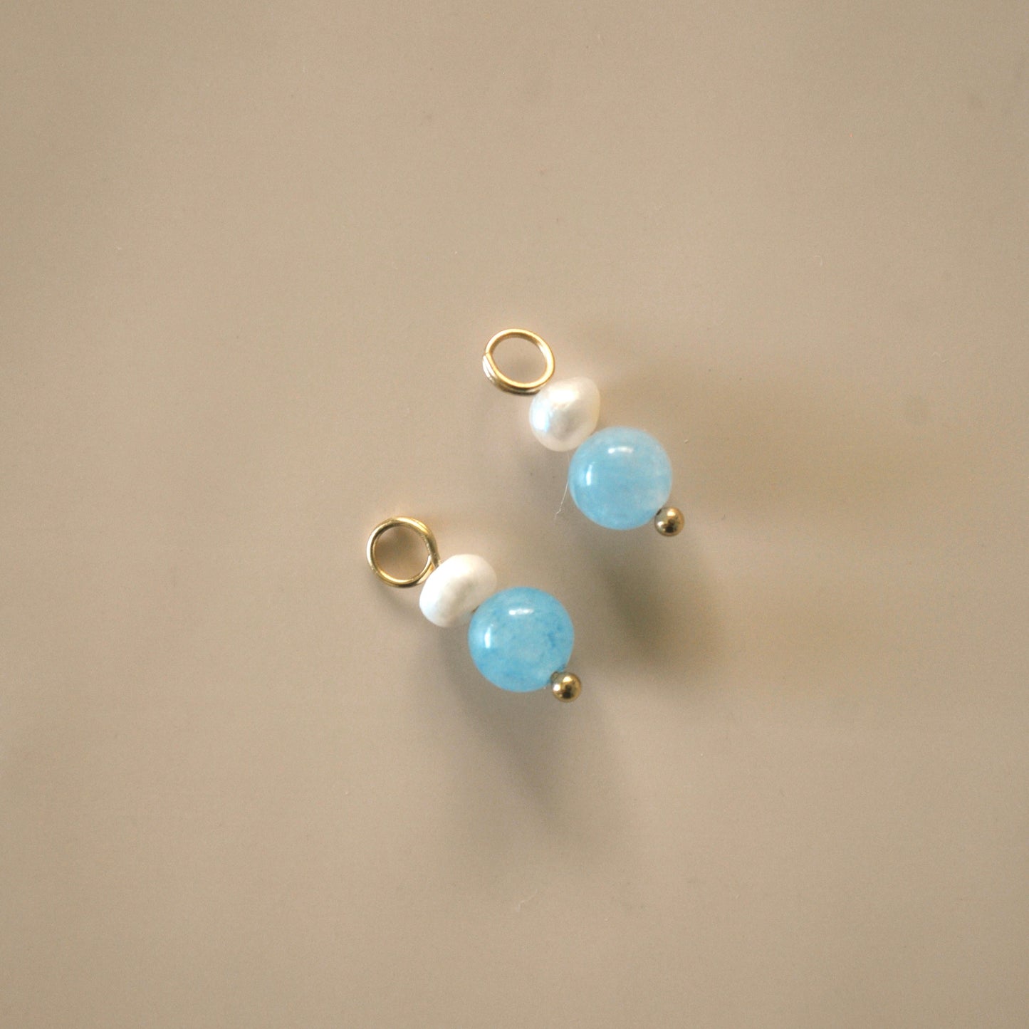 Hemimorfita + Perlas Charms