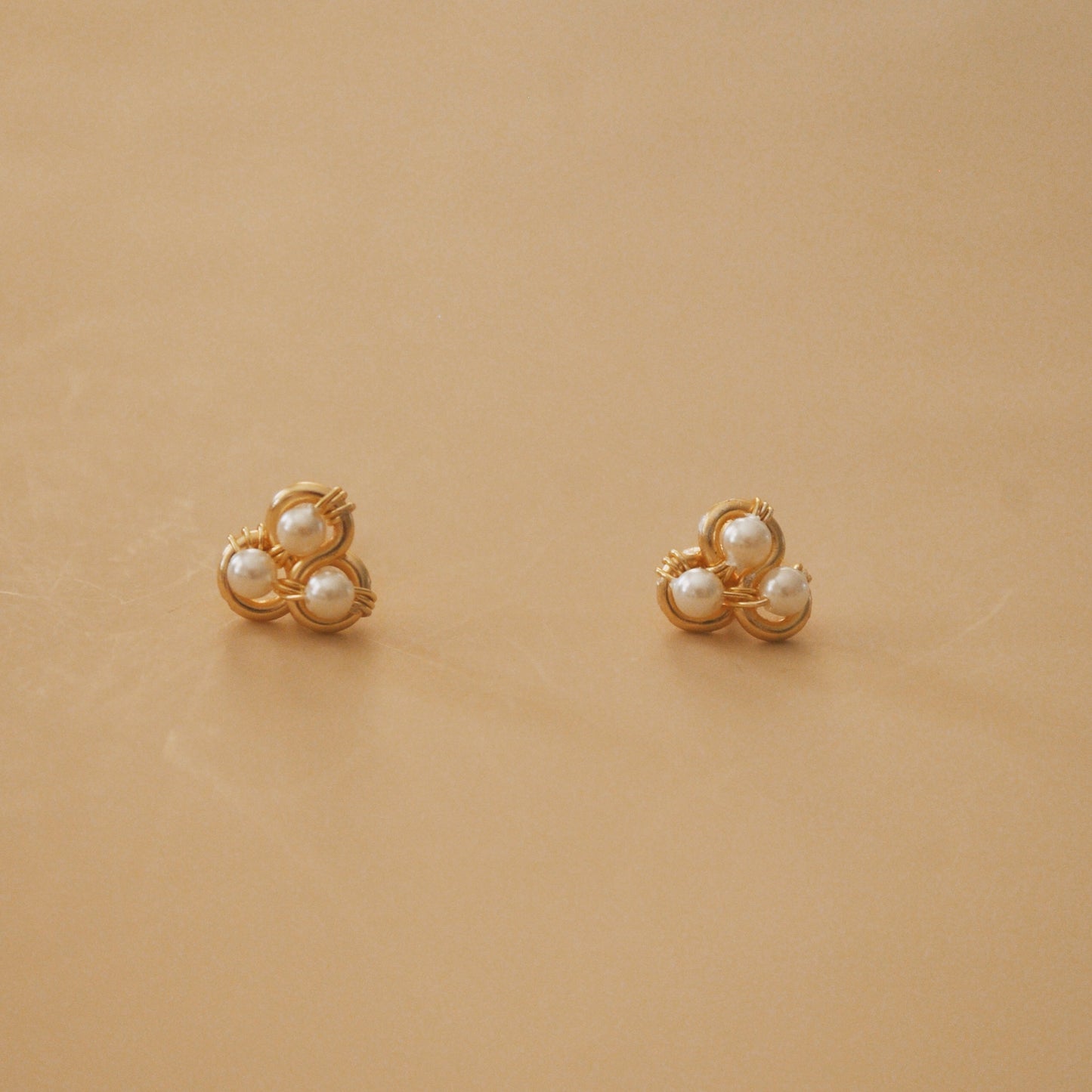 Trifolio Studs
