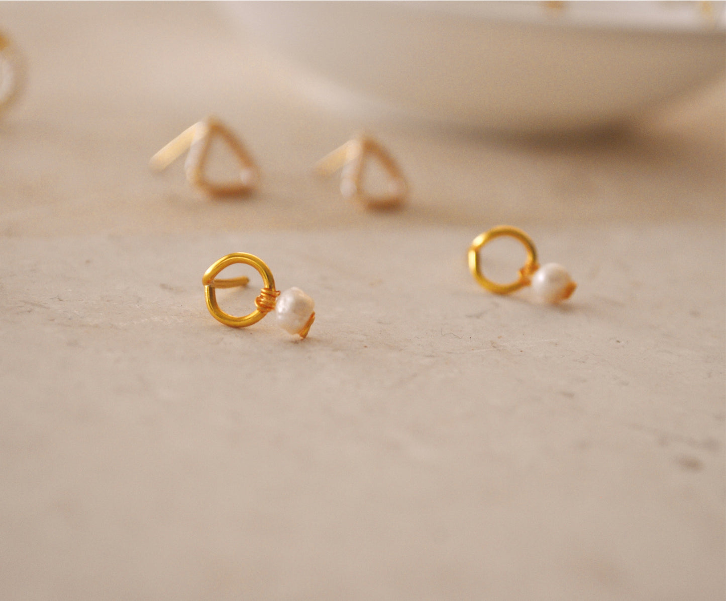 PEARL STUDS